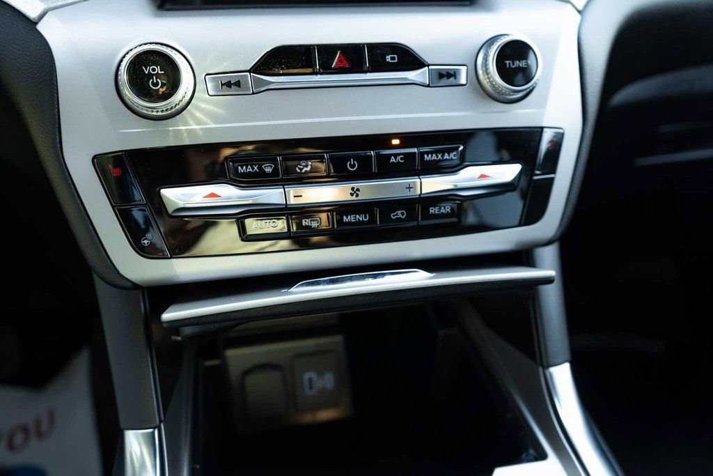 Used 2023 Ford Explorer Timberline image 18