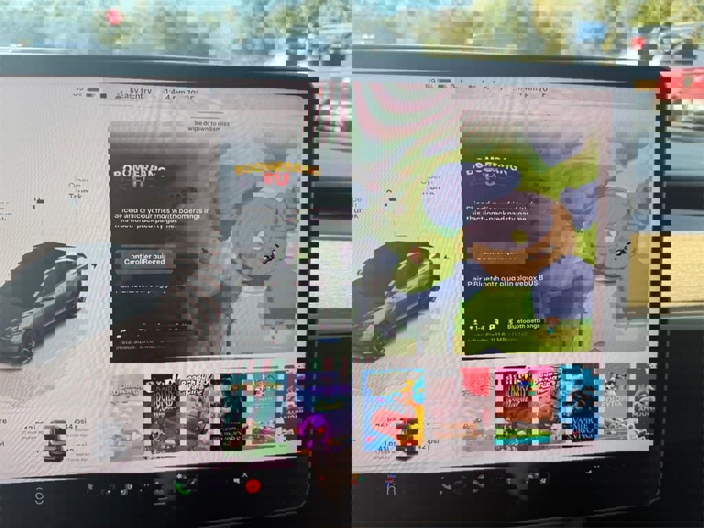 Used 2023 Tesla Model 3 Standard Range image 31