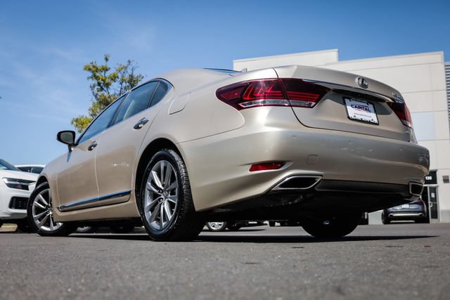 Used 2014 Lexus LS 460 AWD w/ Comfort Package image 2