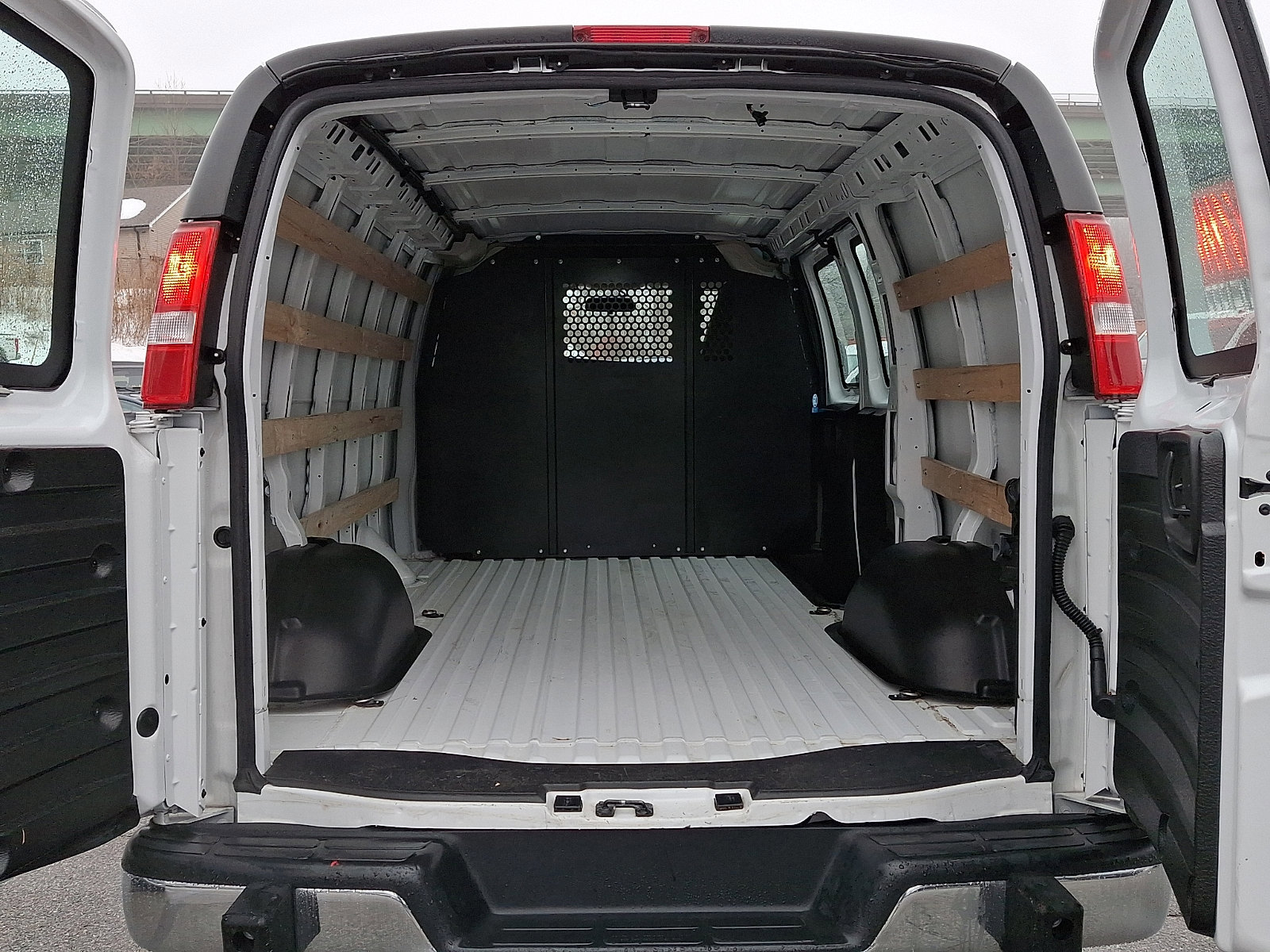 Used 2024 Chevrolet Express 2500 w/ Driver Convenience Package image 29