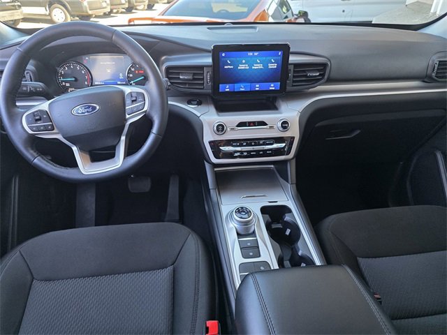 Used 2023 Ford Explorer XLT image 12
