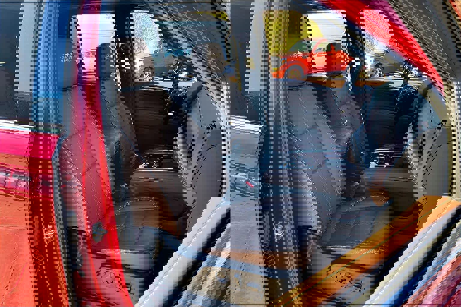 Certified 2025 Chevrolet Tahoe High Country w/ Sun And Tow Package image 9