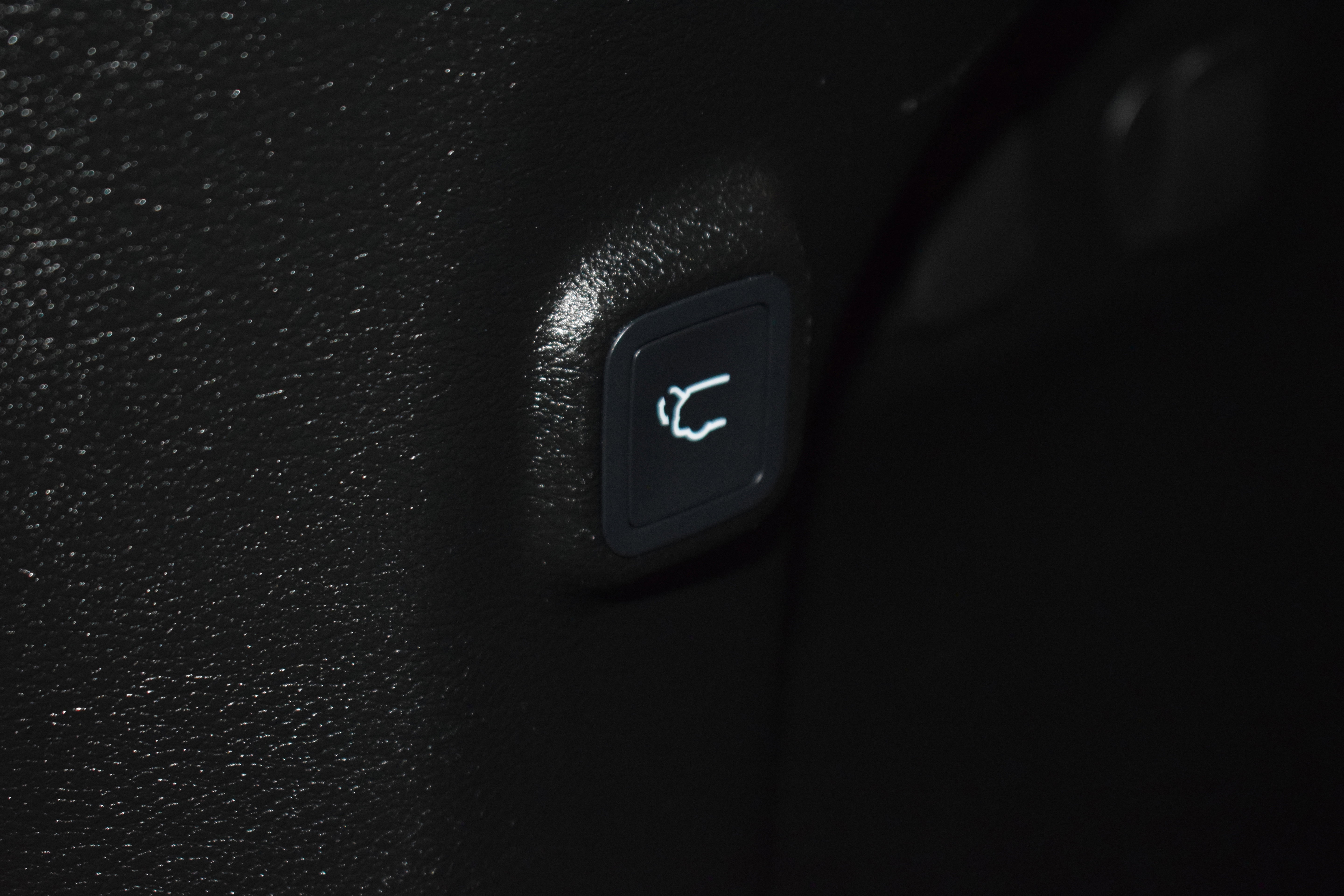 Used 2023 Jeep Cherokee Altitude Lux image 32