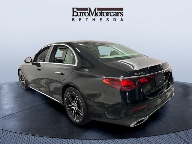 Used 2025 Mercedes-Benz E 350 4MATIC Sedan image 3