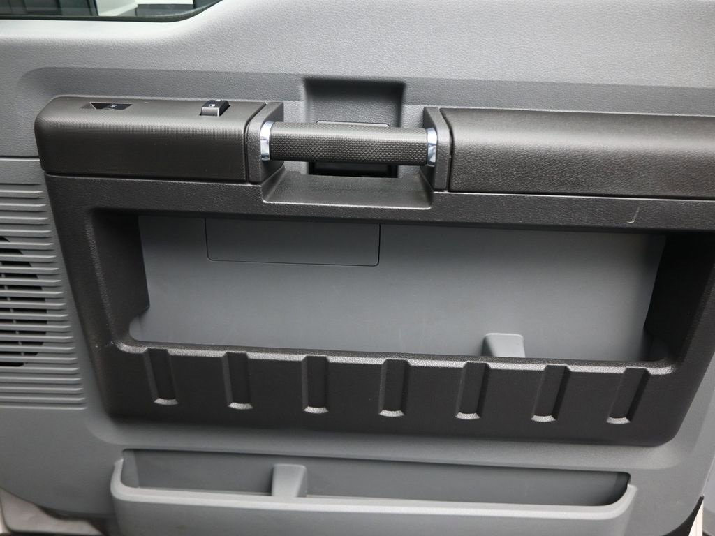 Used 2016 Ford F250 XL w/ Power Equipment Group image 24