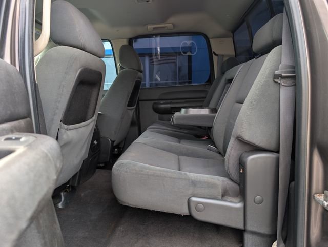 Used 2008 Chevrolet Silverado 2500 LT w/ EZ-Lift Tailgate Package AWD/4WD image 15