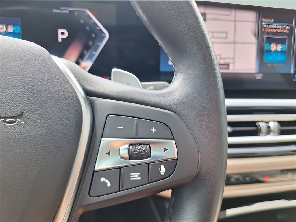 Used 2023 BMW 330i Sedan w/ Premium Package image 16