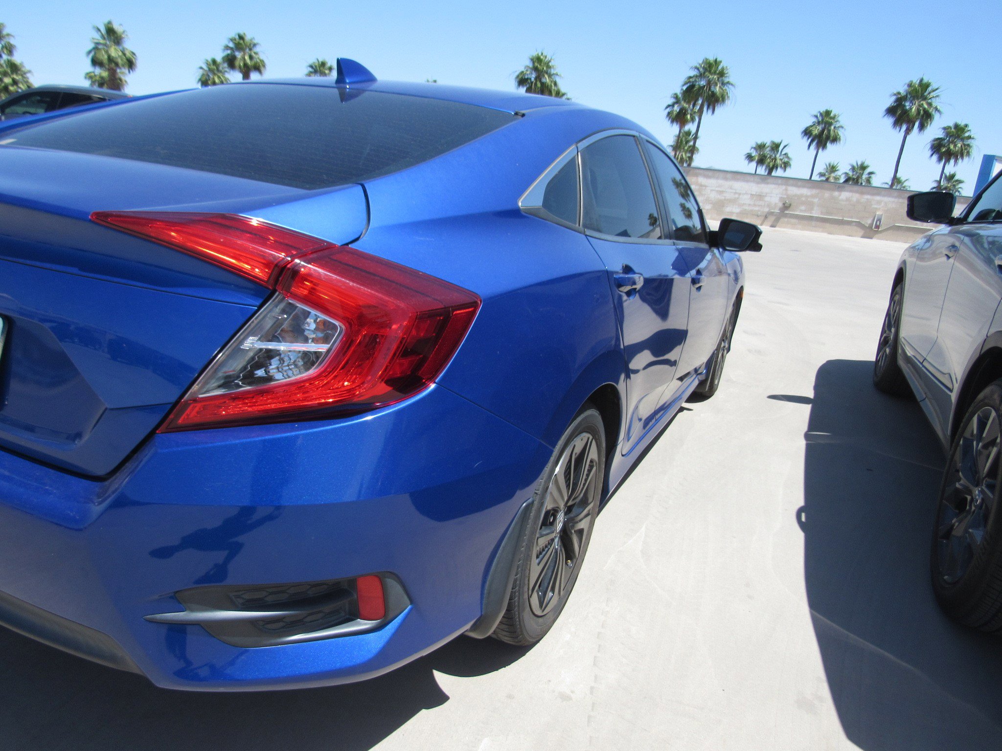 Used 2018 Honda Civic EX image 3
