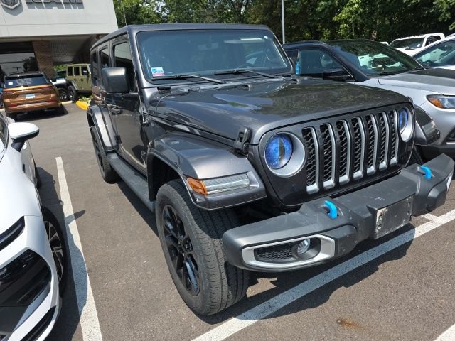 Used 2022 Jeep Wrangler Unlimited Sahara w/ Cold Weather Group AWD/4WD image 3