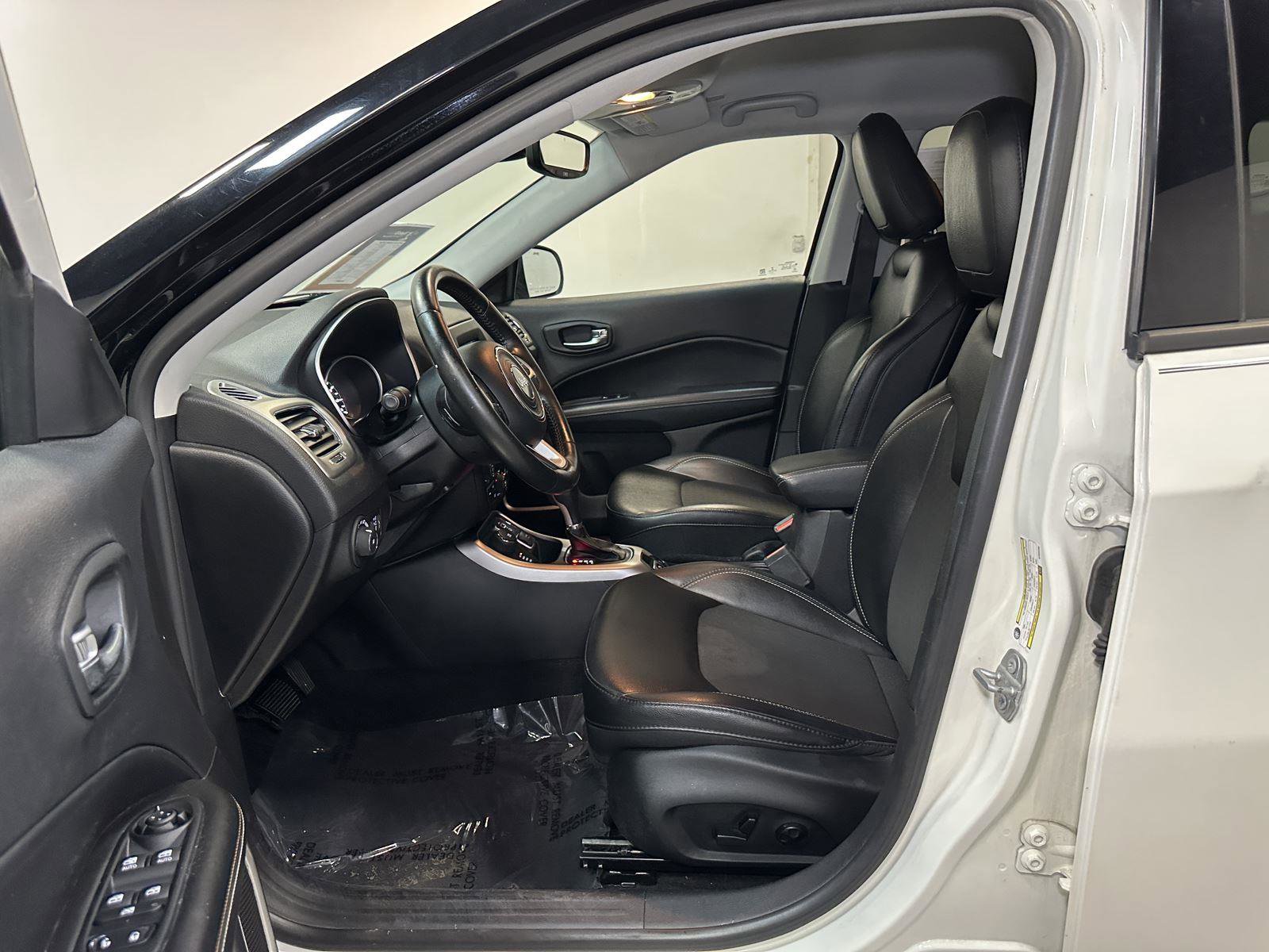 Used 2019 Jeep Compass Latitude w/ Popular Equipment Group AWD/4WD image 22
