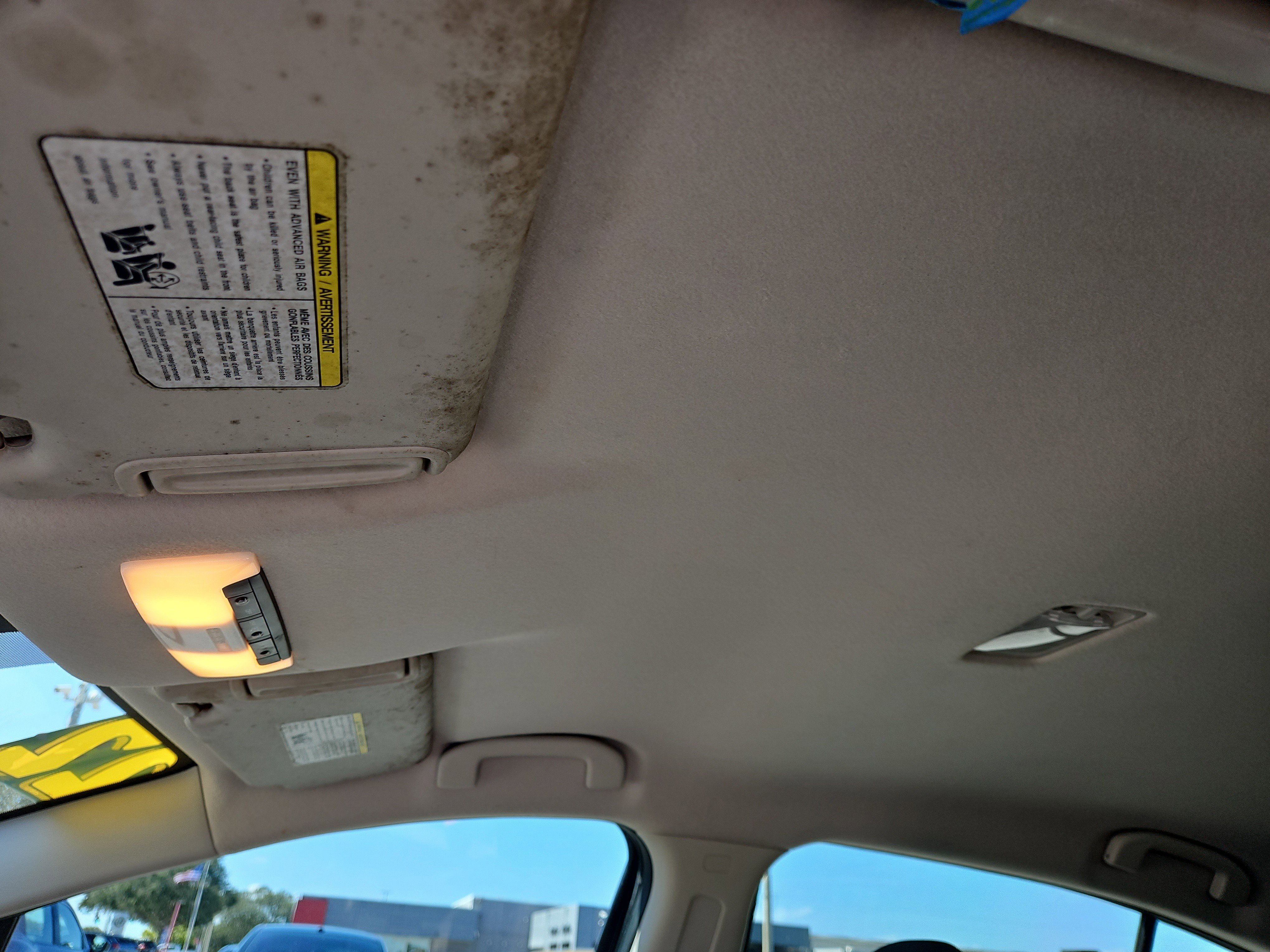 Used 2022 Nissan Versa SV image 23