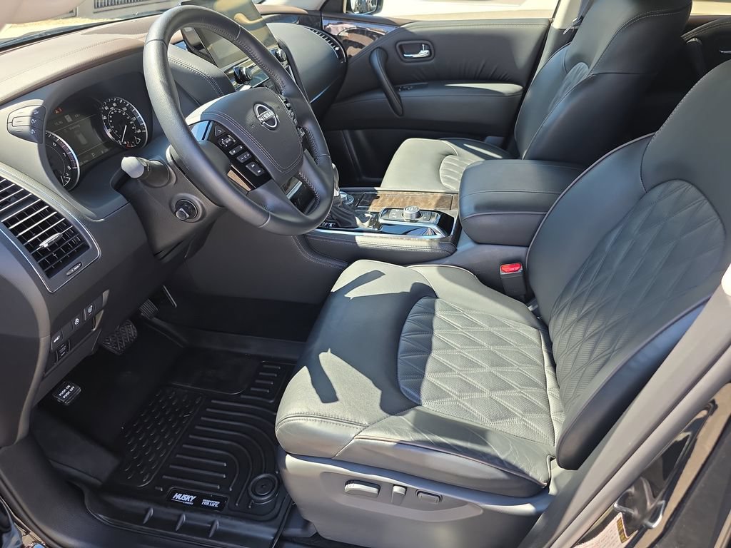 Used 2023 Nissan Armada Platinum w/ Captain's Chairs Package AWD/4WD image 8