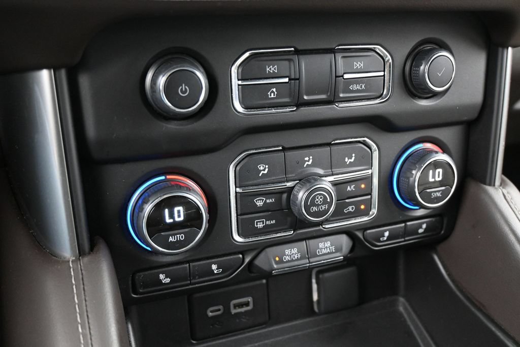 Used 2024 Chevrolet Tahoe LT RWD image 11