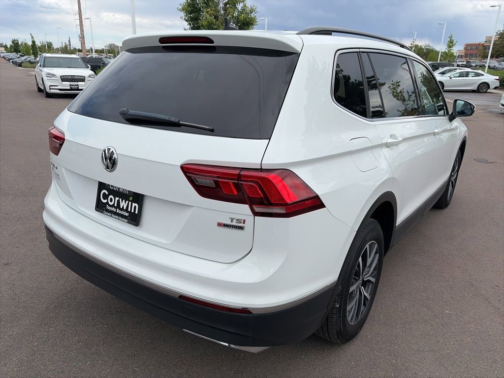 Used 2018 Volkswagen Tiguan SE w/ Panoramic Sunroof Package AWD/4WD image 10