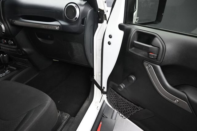 Used 2013 Jeep Wrangler Sport AWD/4WD image 16
