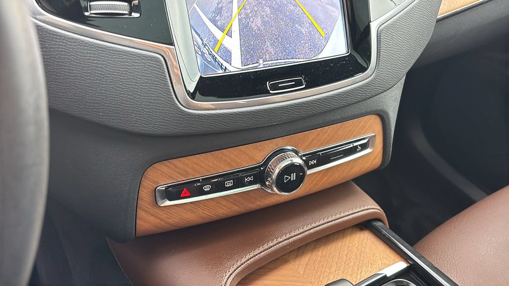 Certified 2023 Volvo XC90 B6 Plus w/ Protection Package AWD/4WD image 20