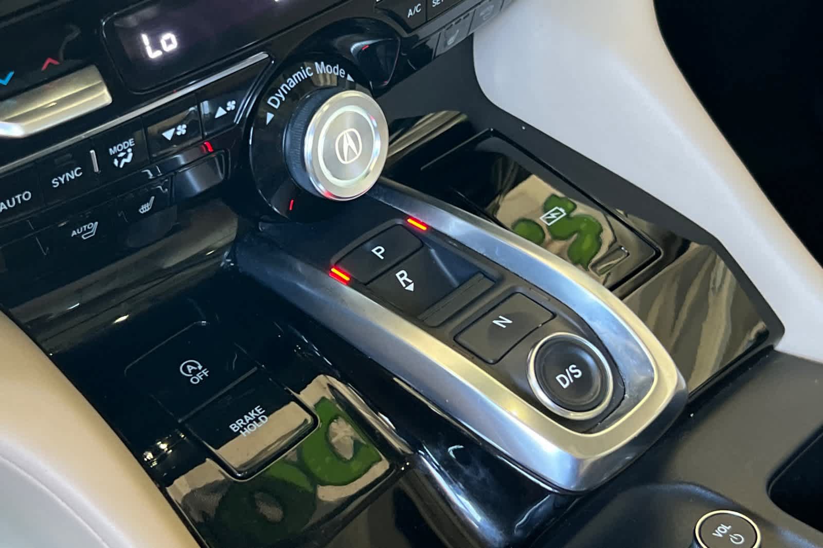 Certified 2022 Acura MDX w/ Technology Package FWD image 24