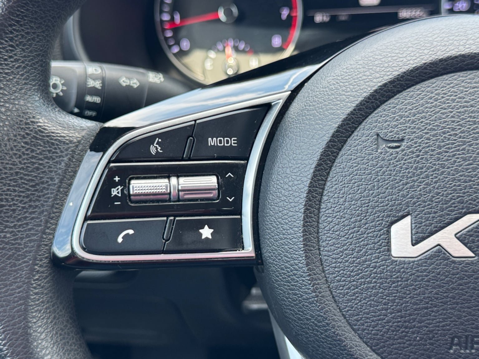Used 2024 Kia Forte LXS FWD image 22