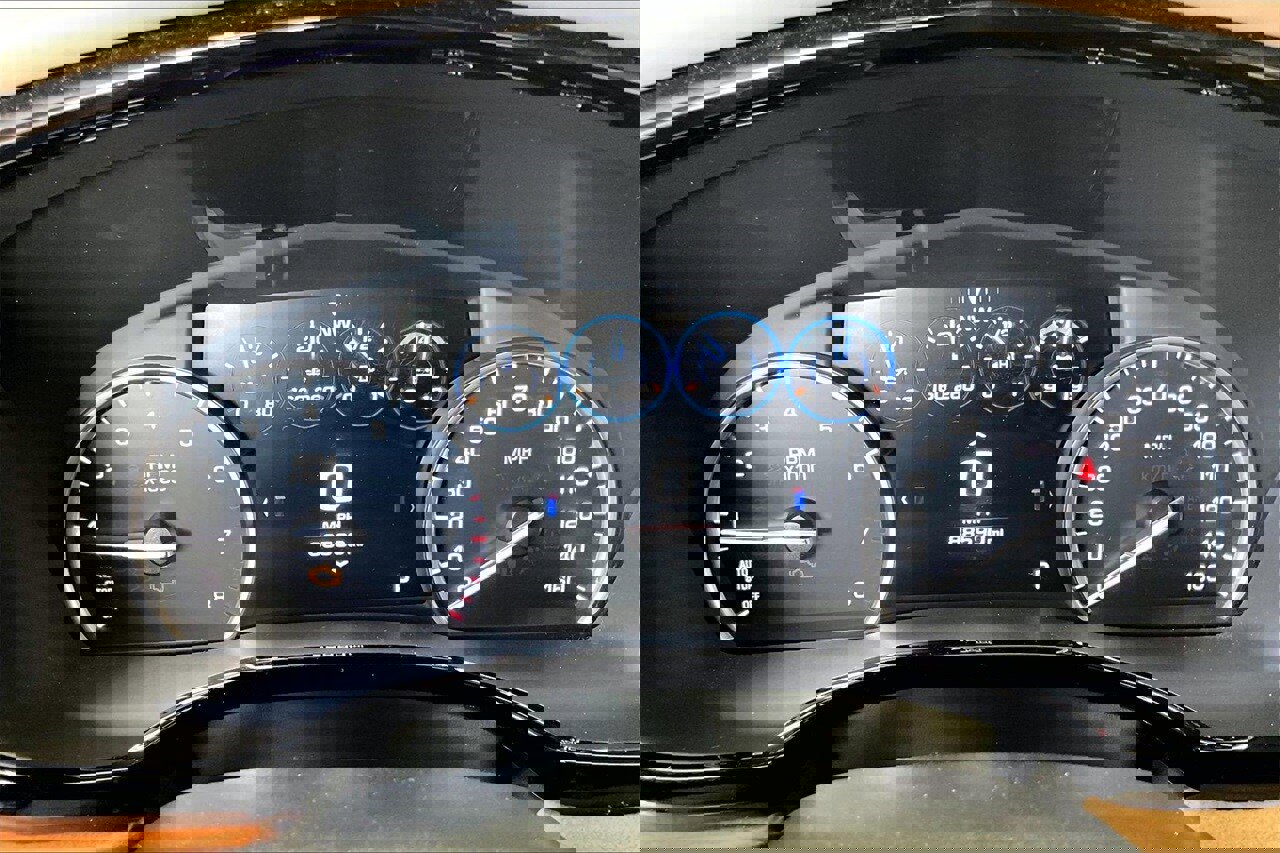 Used 2017 Cadillac XT5 Platinum image 18