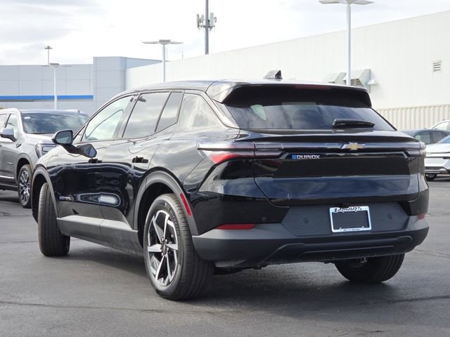 New 2026 Chevrolet Equinox EV LT image 16
