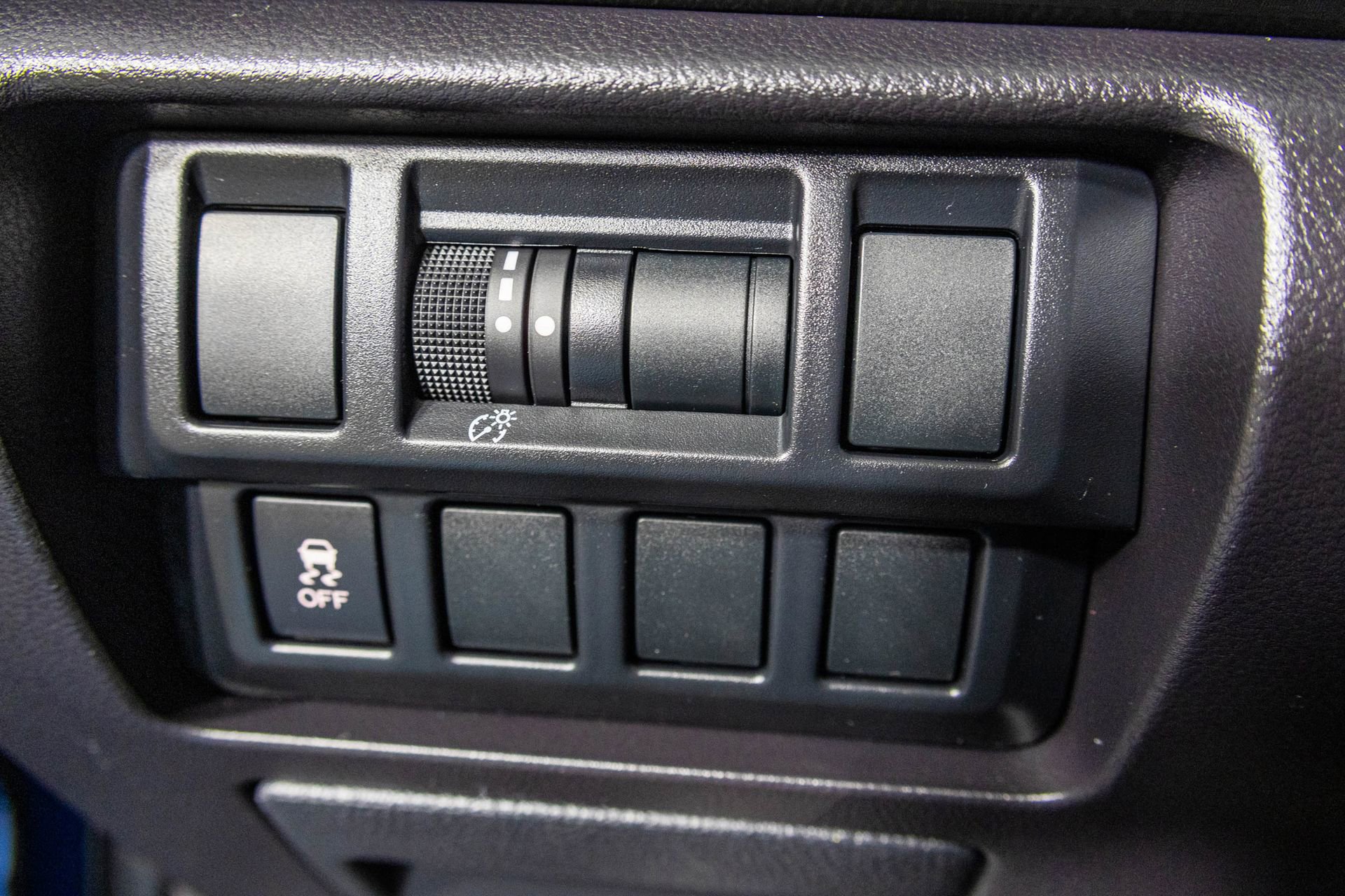 Used 2018 Subaru Impreza 2.0i Premium image 32