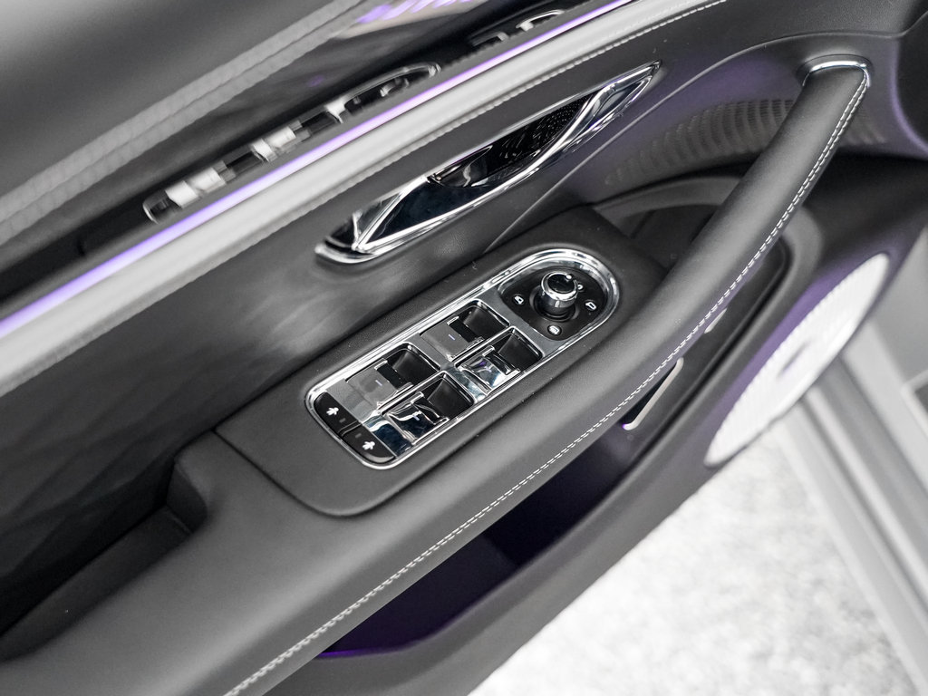 Certified 2025 Bentley Flying Spur Plug-In Hybrid AWD/4WD image 17