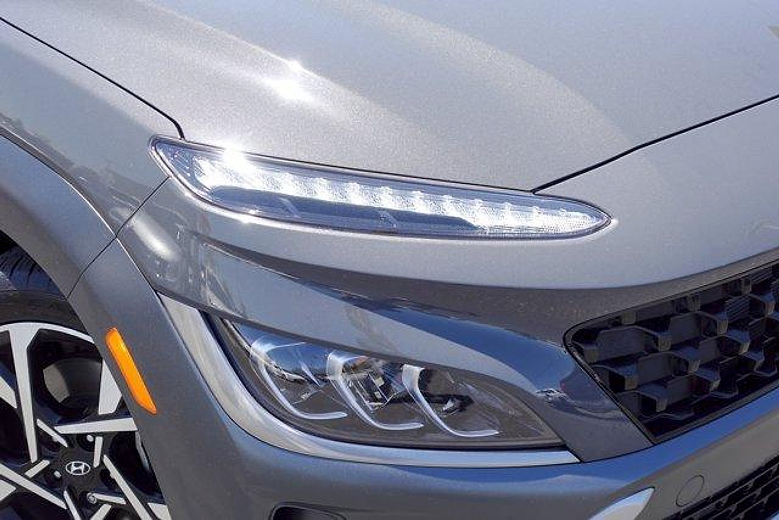 Used 2023 Hyundai Kona Limited FWD video 2