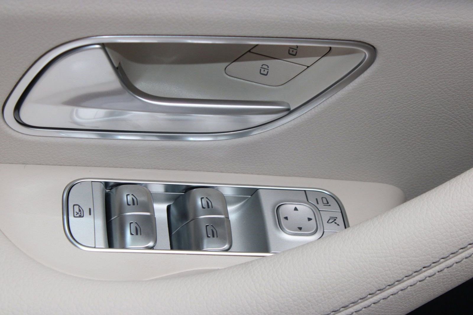 New 2026 Mercedes-Benz GLS 450 4MATIC image 24