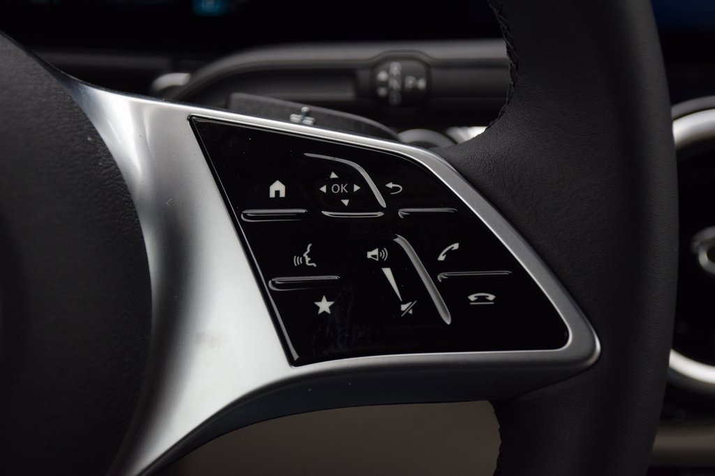 New 2025 Mercedes-Benz GLB 250 image 23