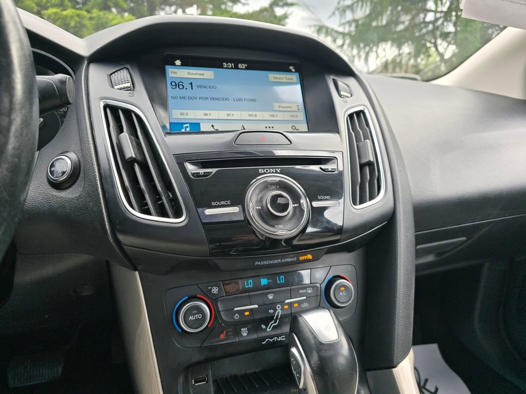 Used 2018 Ford Focus Titanium FWD image 19