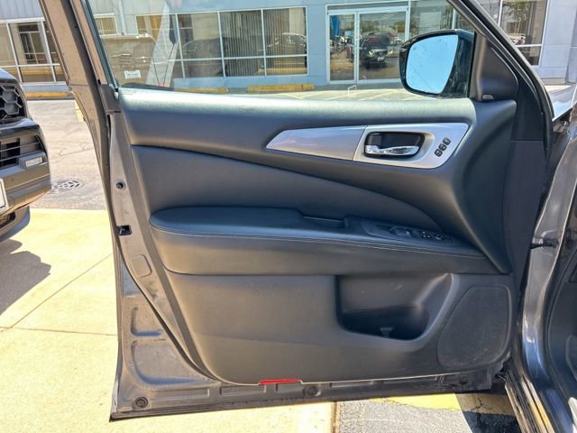 Used 2017 Nissan Pathfinder SL AWD/4WD image 28
