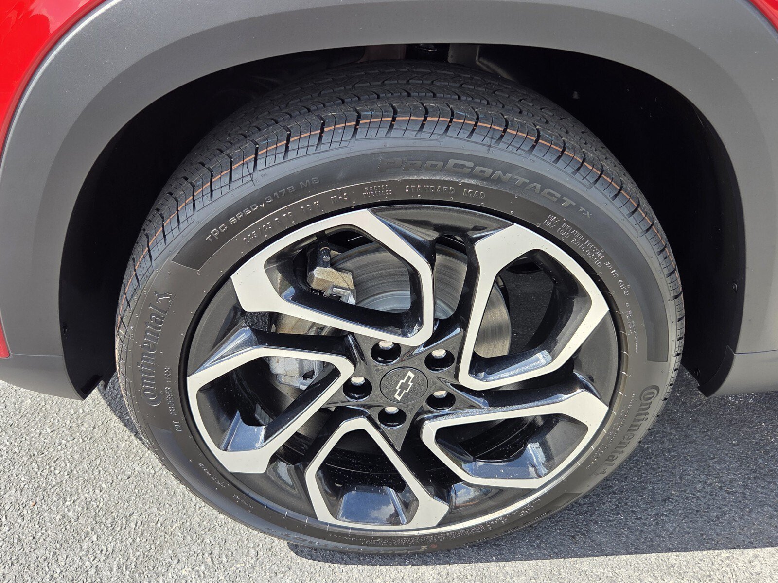 New 2026 Chevrolet Trax RS w/ Driver Confidence Package FWD image 4