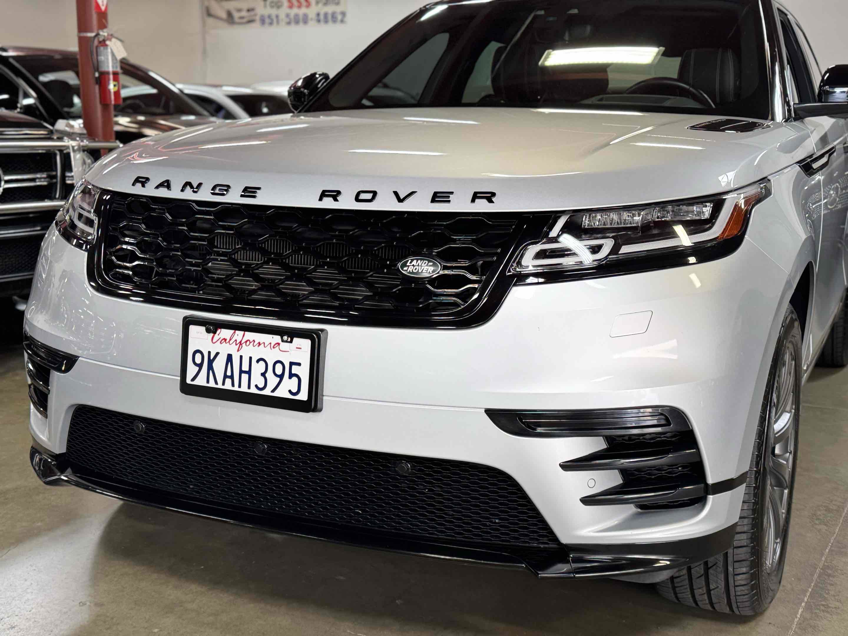Used 2020 Land Rover Range Rover Velar R-Dynamic S image 19