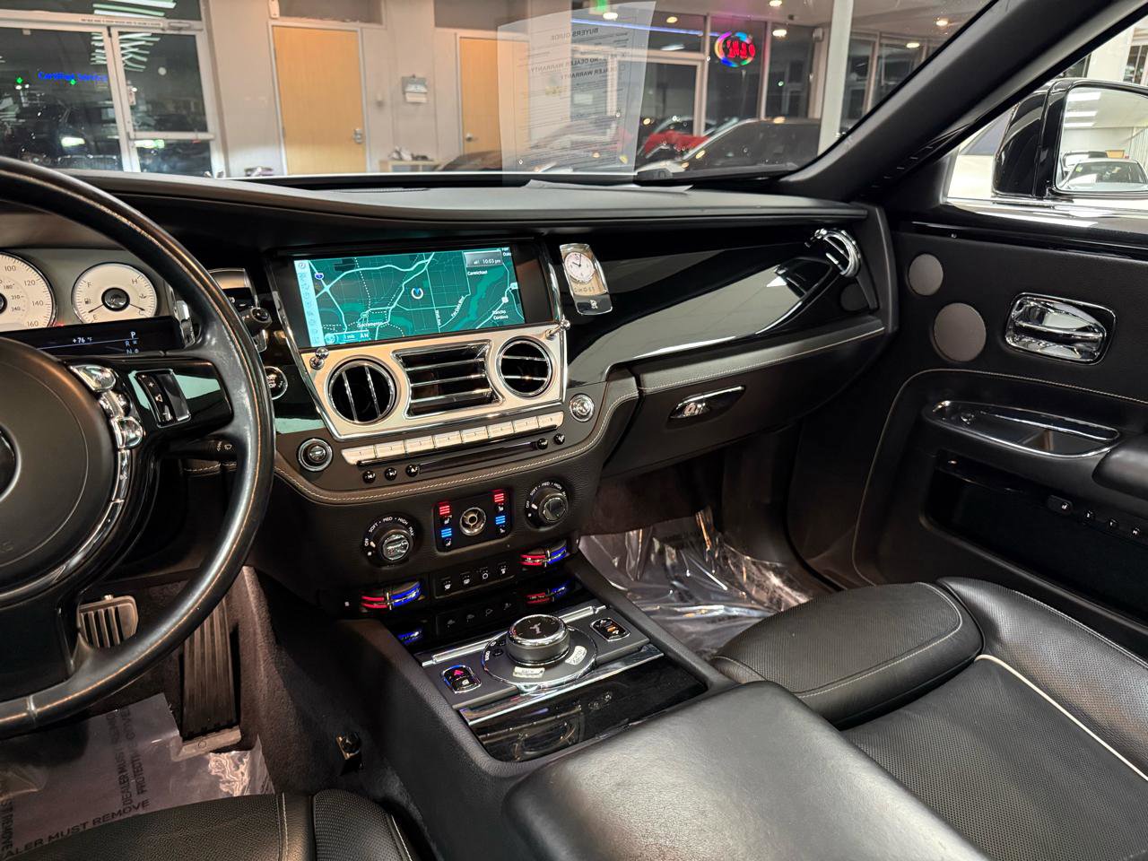 Used 2016 Rolls-Royce Ghost RWD image 13