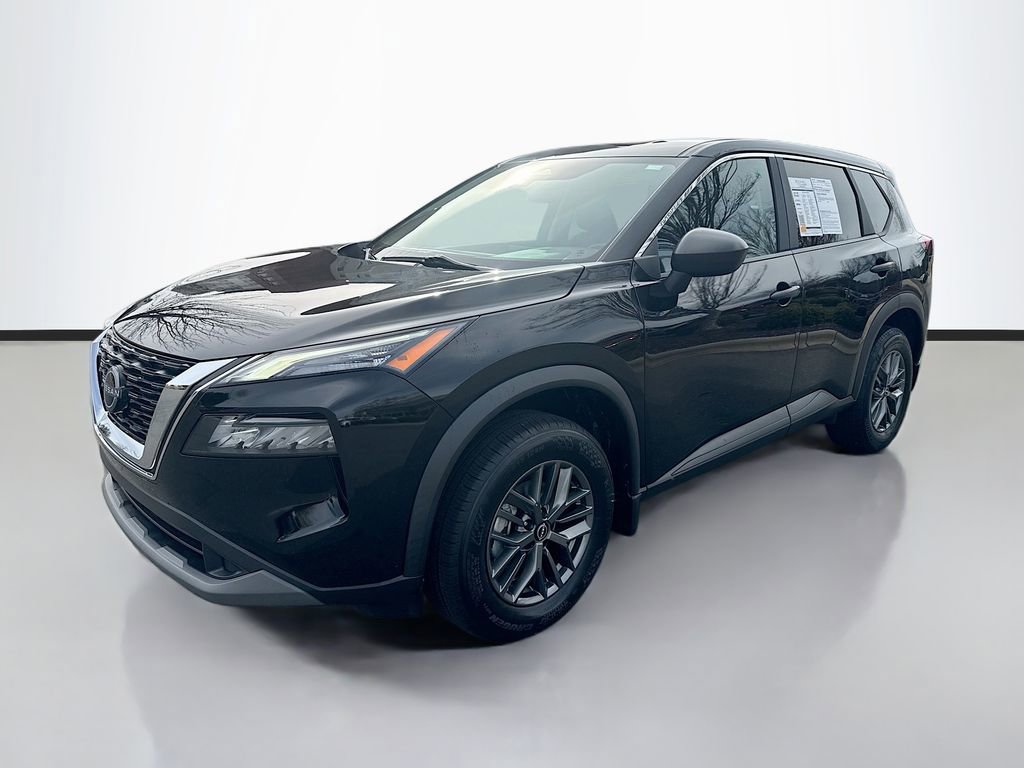 Used 2023 Nissan Rogue S image 3