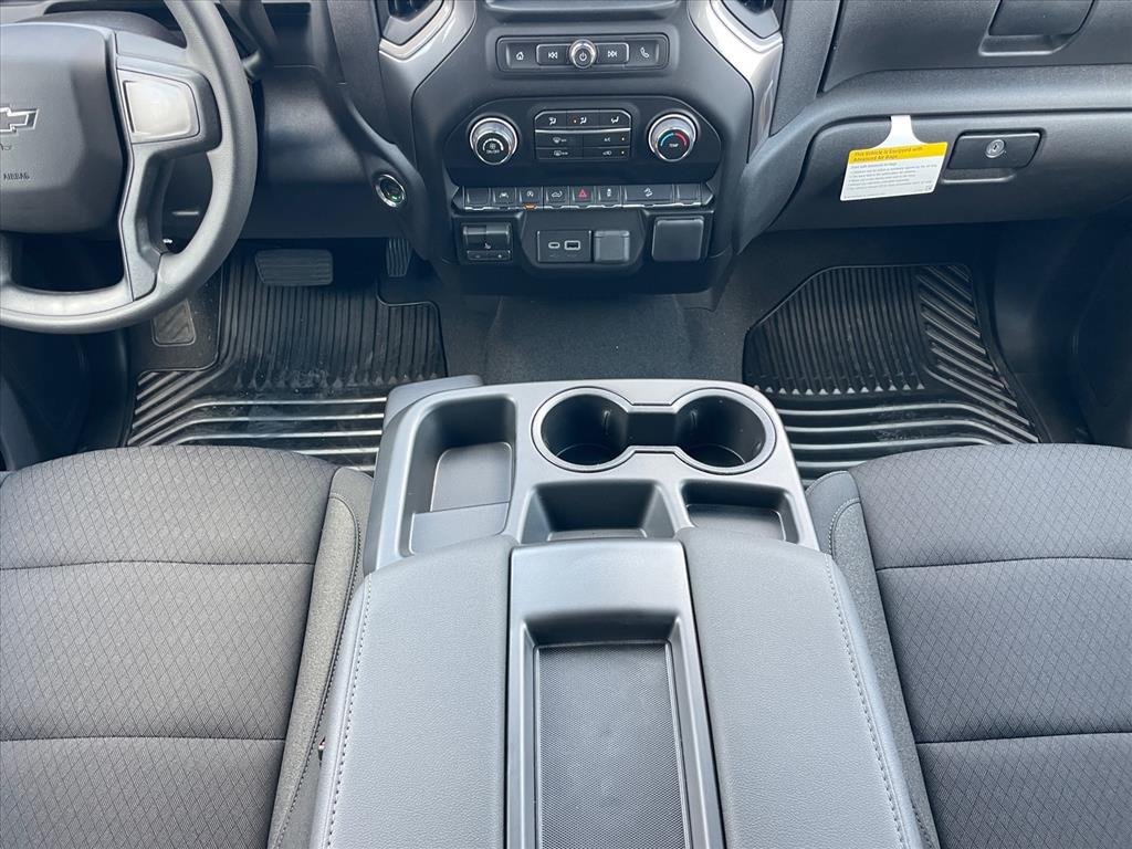 New 2026 Chevrolet Silverado 1500 Custom Trail Boss w/ LPO, Dark Essentials Package AWD/4WD image 18