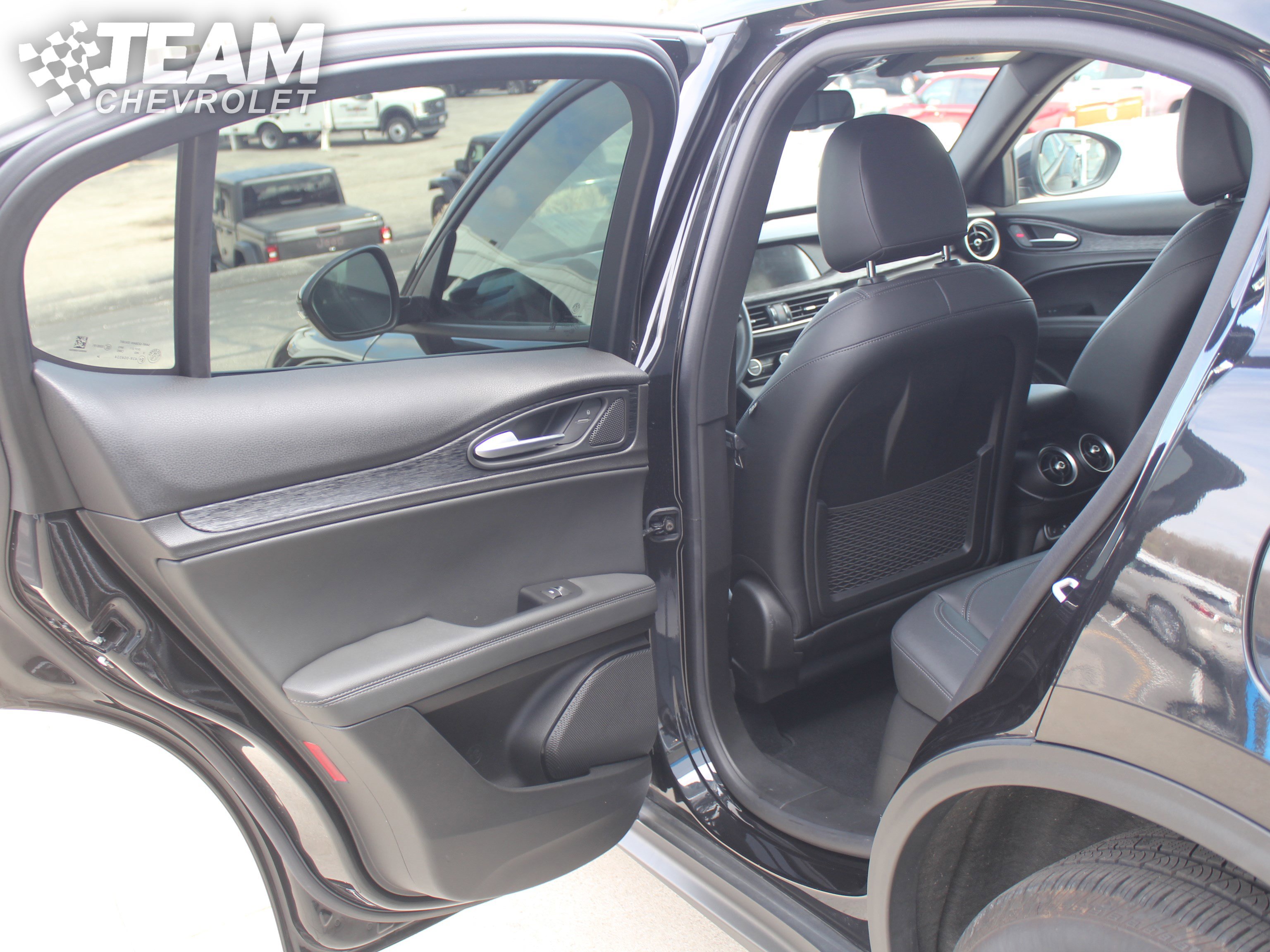 Used 2024 Alfa Romeo Stelvio Sprint image 20