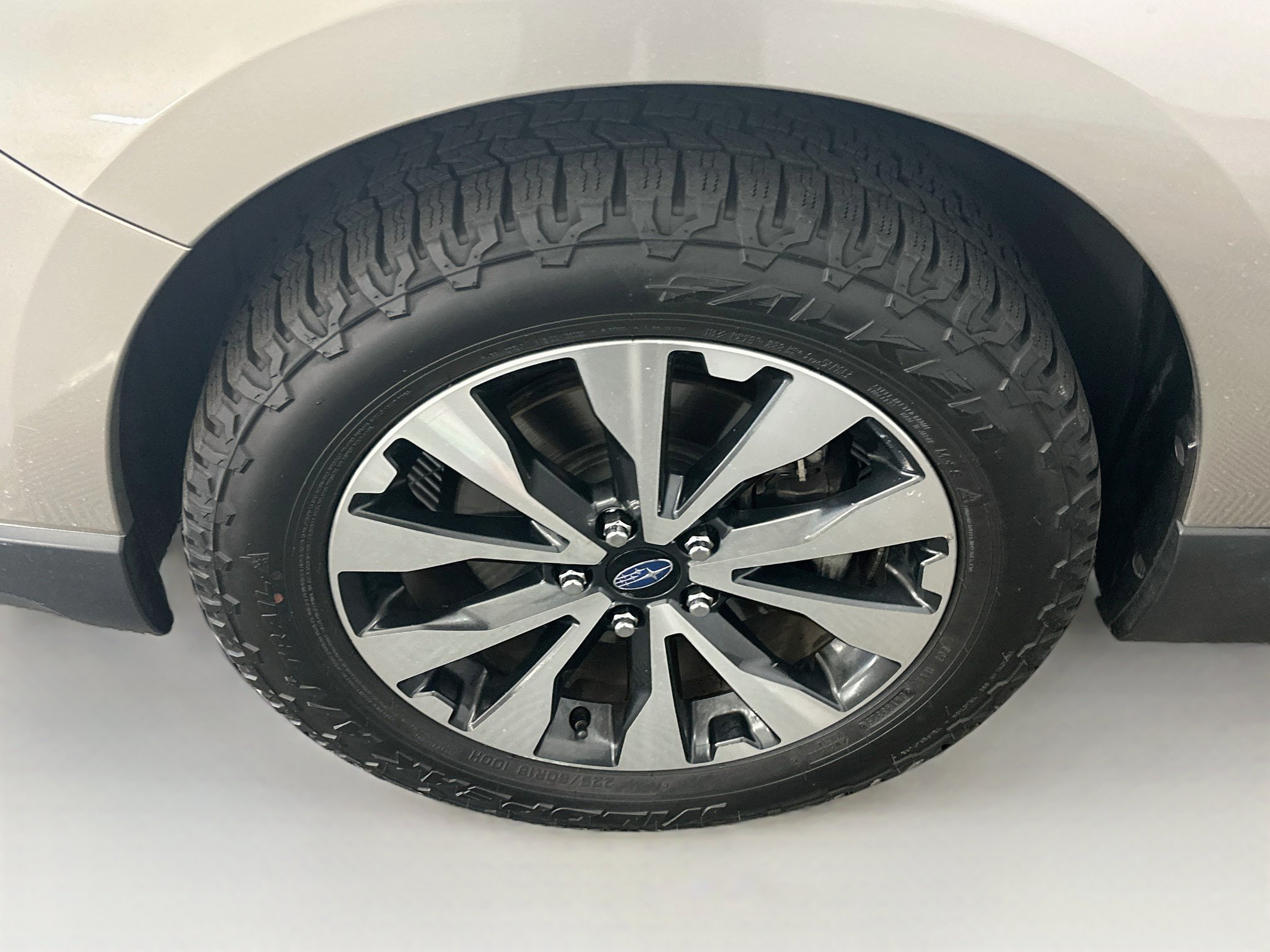 Used 2015 Subaru Outback 3.6R Limited AWD/4WD image 11