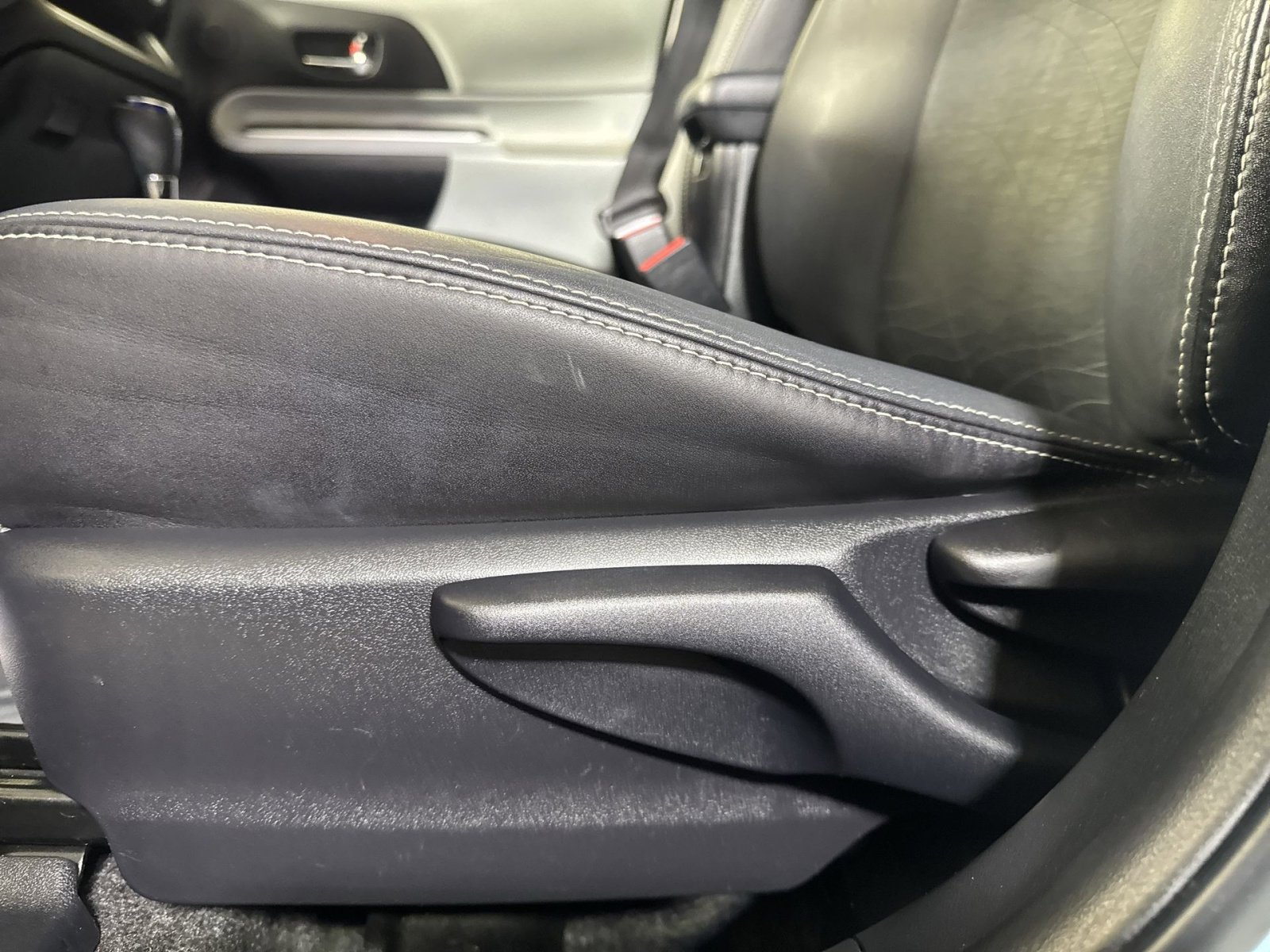 Used 2014 Toyota Prius C Four image 14