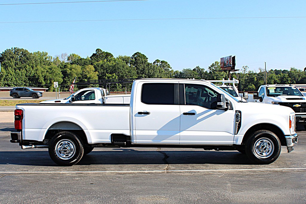 Used 2024 Ford F350 XL w/ 360-Degree Camera Package RWD image 7