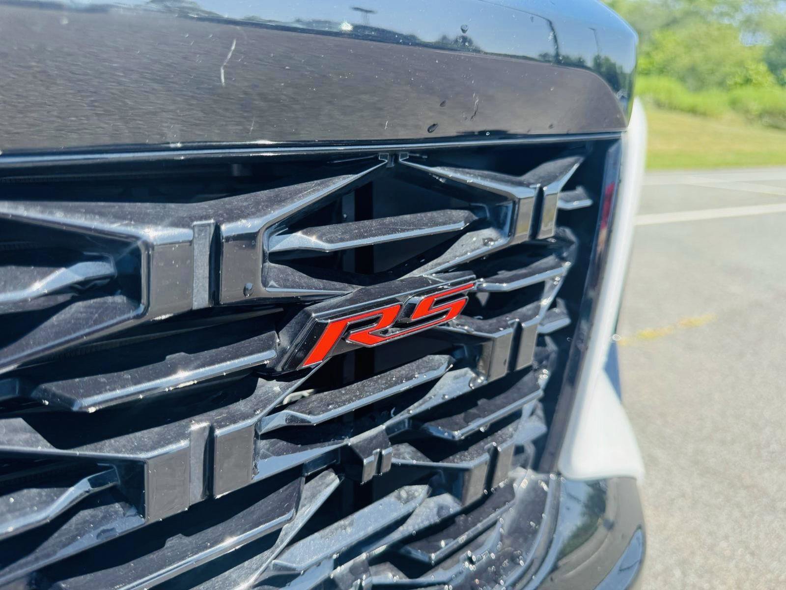 Used 2024 Chevrolet Traverse RS image 18