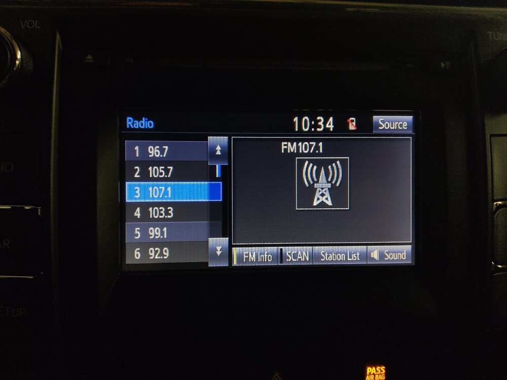 Used 2015 Toyota Camry LE FWD image 25