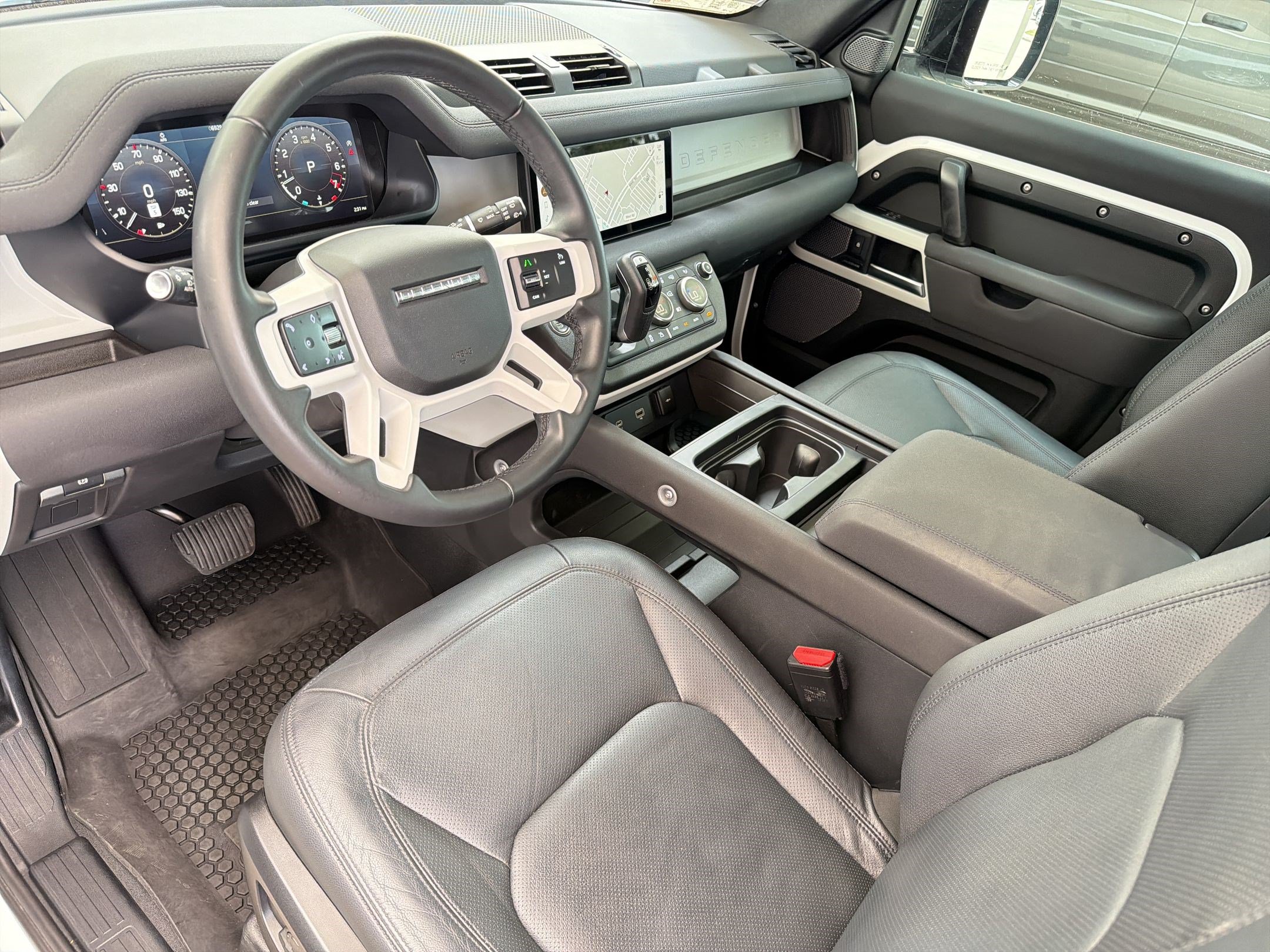 Used 2023 Land Rover Defender 90 S AWD/4WD image 4