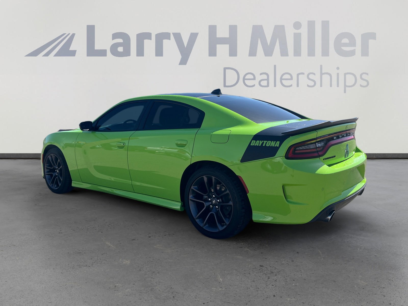 Used 2023 Dodge Charger R/T w/ Daytona Edition Group RWD image 3