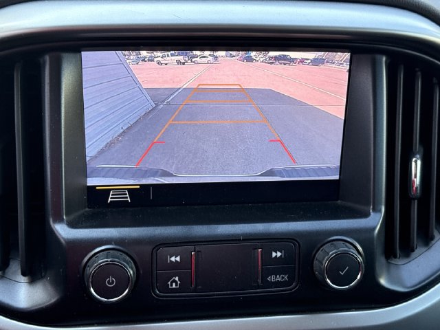 Used 2020 Chevrolet Colorado LT w/ LT Convenience Package RWD image 17