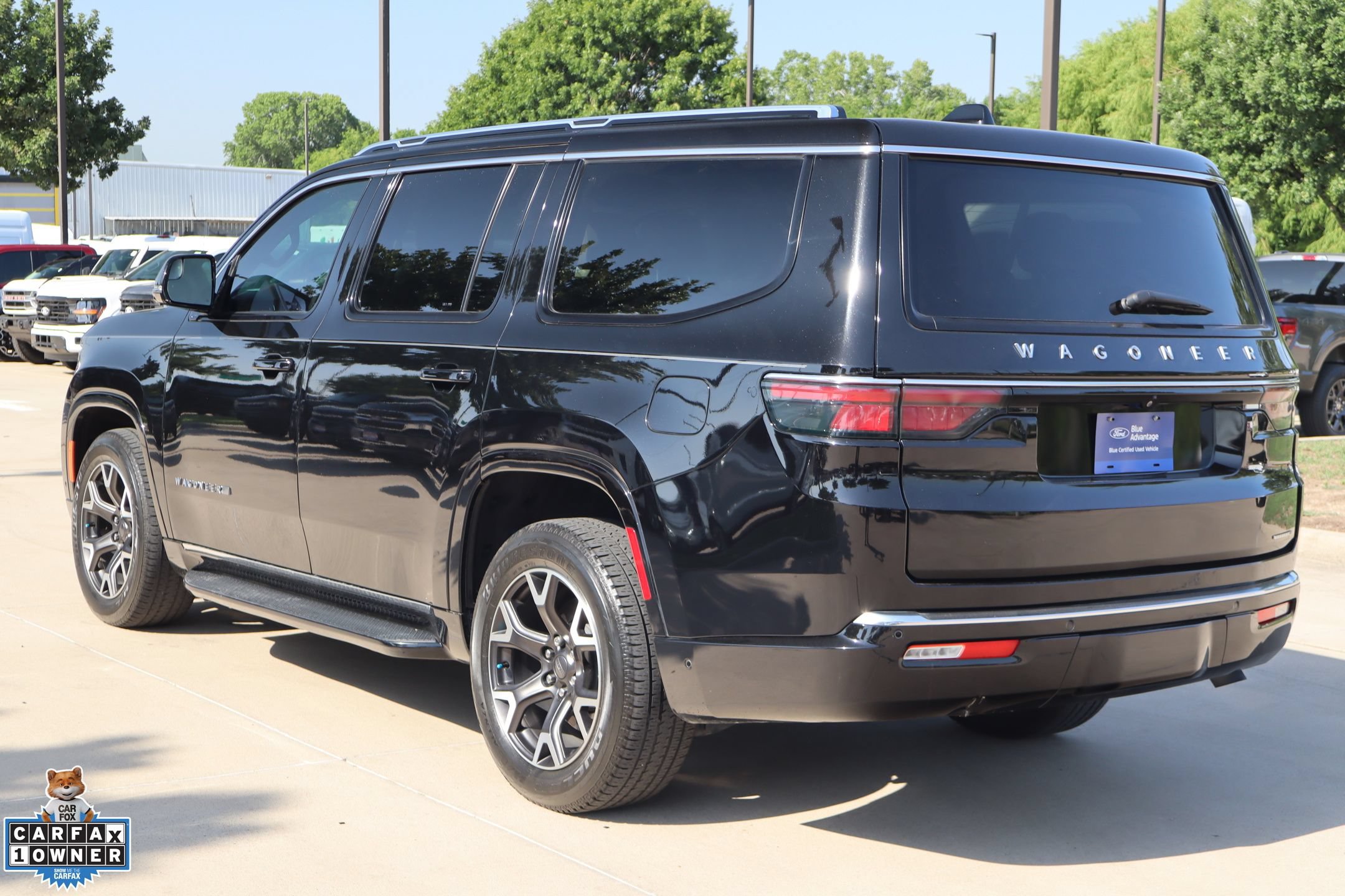 Used 2023 Jeep Wagoneer Series III w/ Convenience Group I RWD image 6