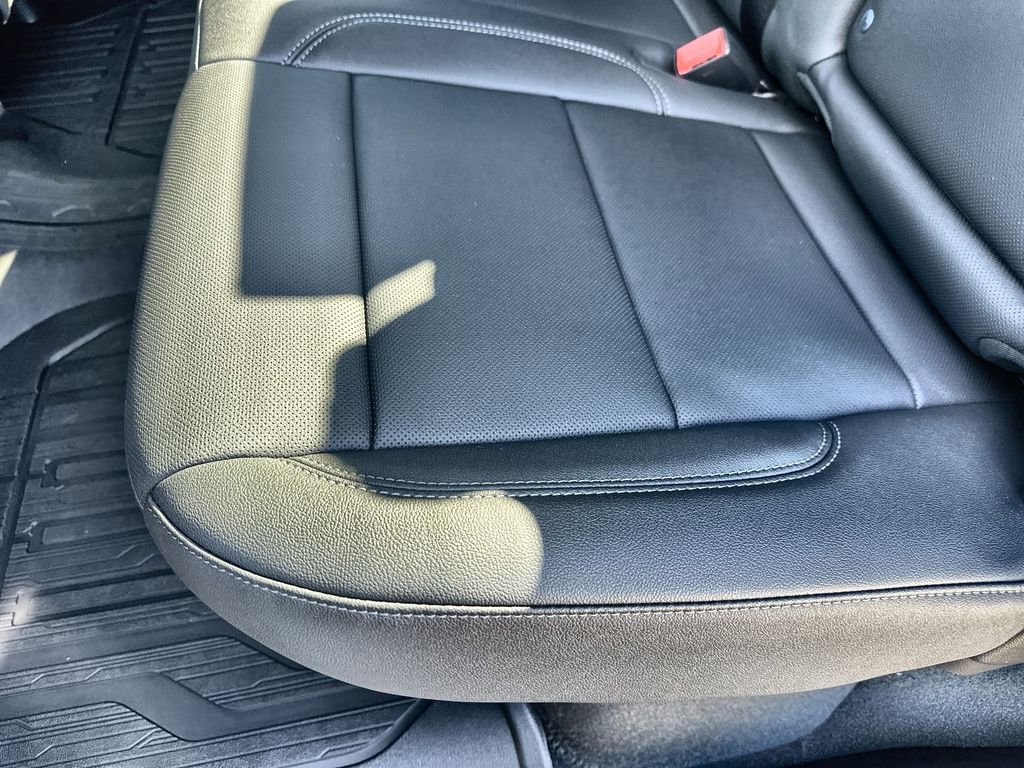 New 2026 GMC Sierra 1500 SLT image 17