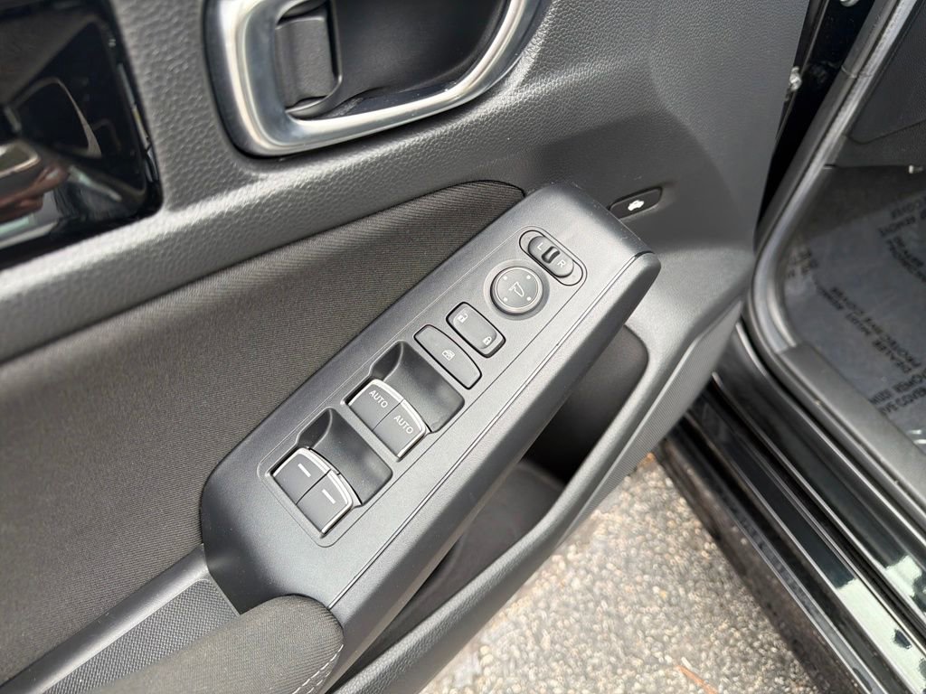 Used 2025 Honda Civic Sport image 14