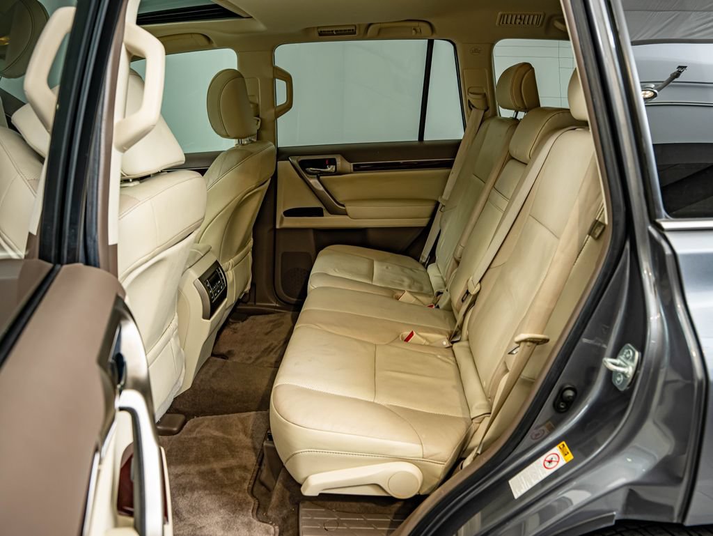 Used 2016 Lexus GX 460 w/ Premium Package AWD/4WD image 34