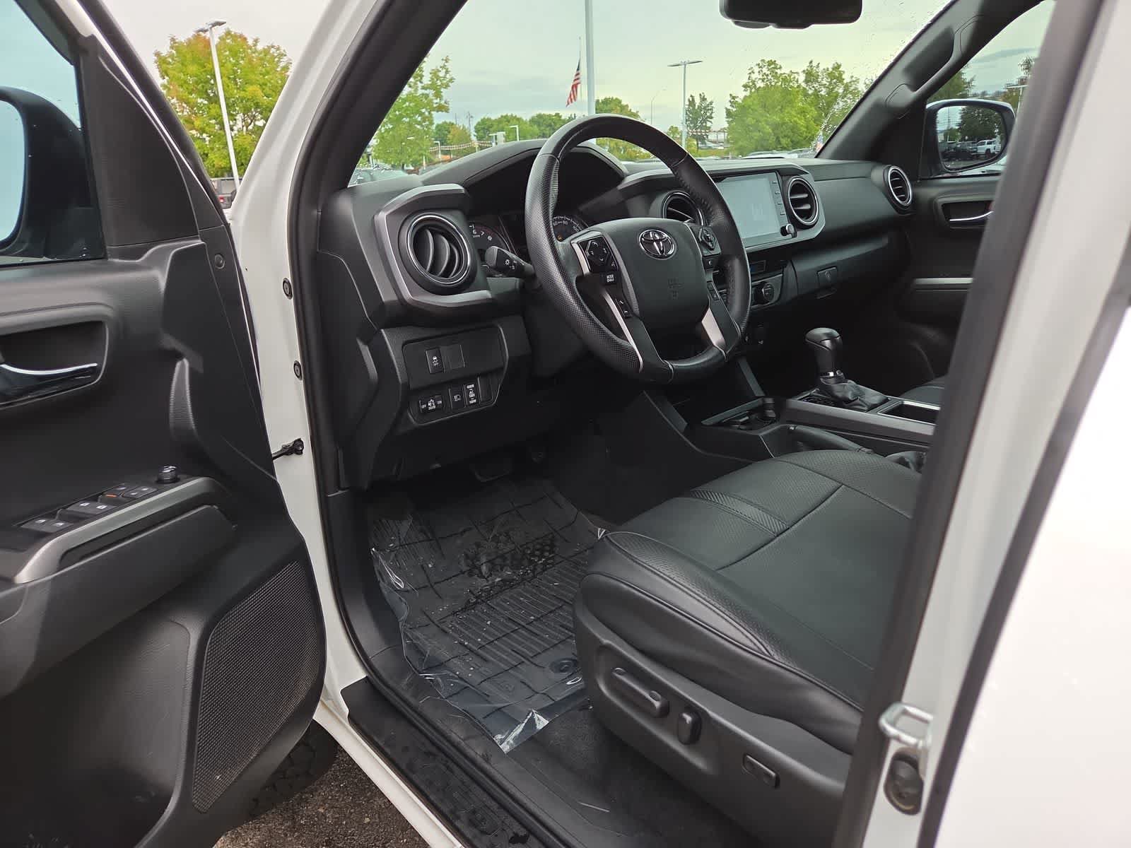 Used 2023 Toyota Tacoma TRD Off-Road AWD/4WD image 10